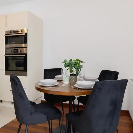 Apartment Spacious & Cozy Grzegorzecka By Renters Krakow